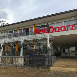 RedDoorz near Exit Toll Bogor